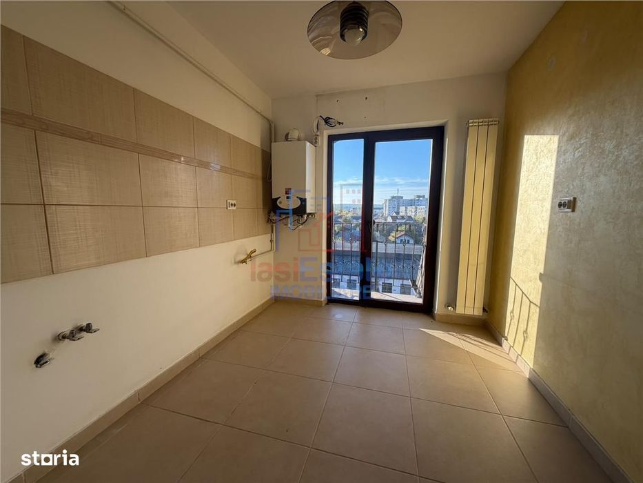 Apartament de 2 camere, decomandat, Poitiers