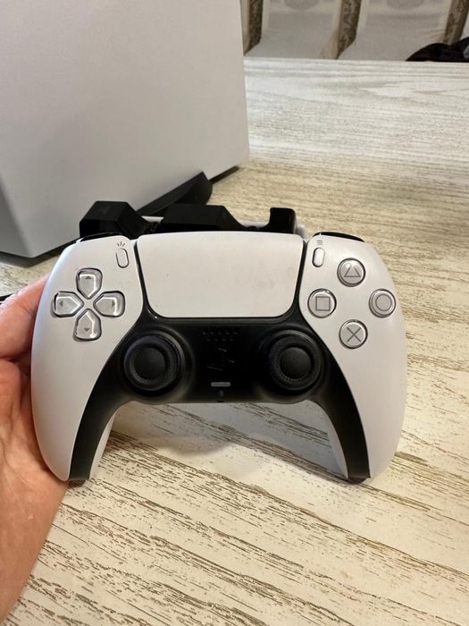 Ps5 продом два джостика 5 игры