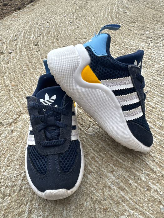 Детски обувки Adidas
