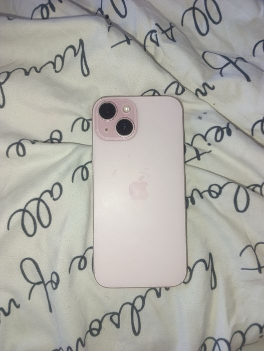 Vand Iphone 15 roz  512GB