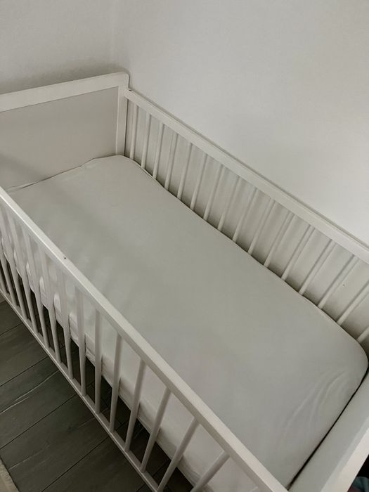 Pătuț+saltea de cocos in stare noua