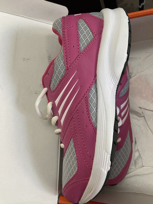 Кросовки новые , качественные