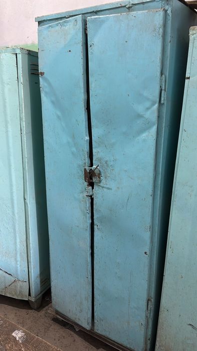 Продам металлические шкафы