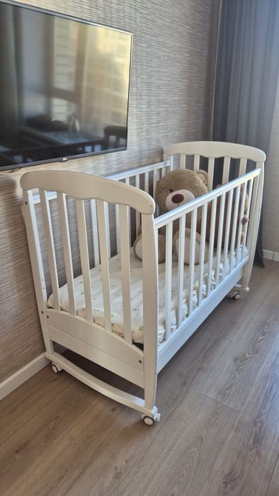 Продам кроватку детскую