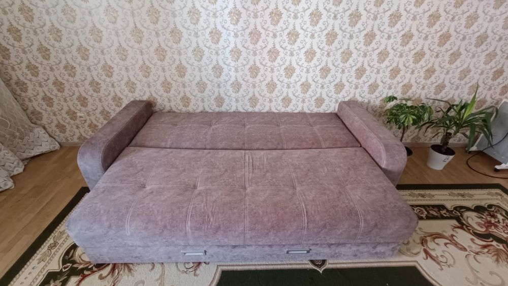 Продам диван серого цвета