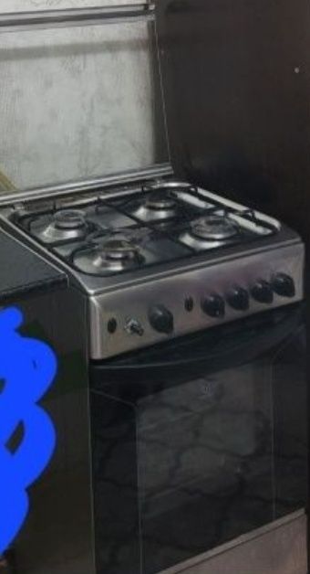 Газовая плита срочно продаётся