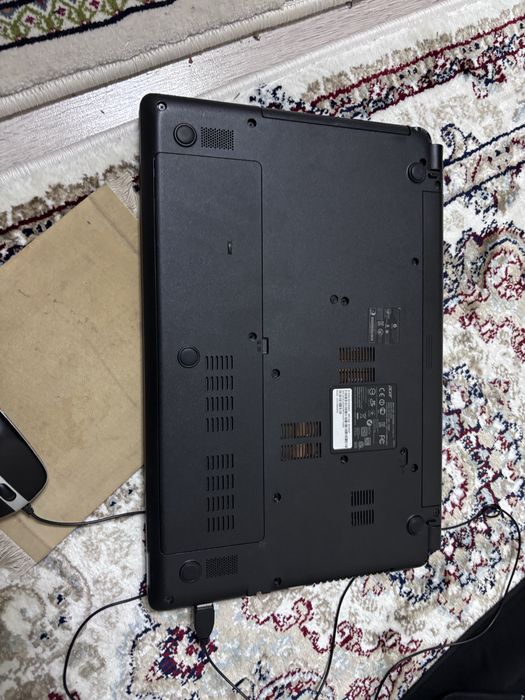 Ноутбук acer. Aspire E1