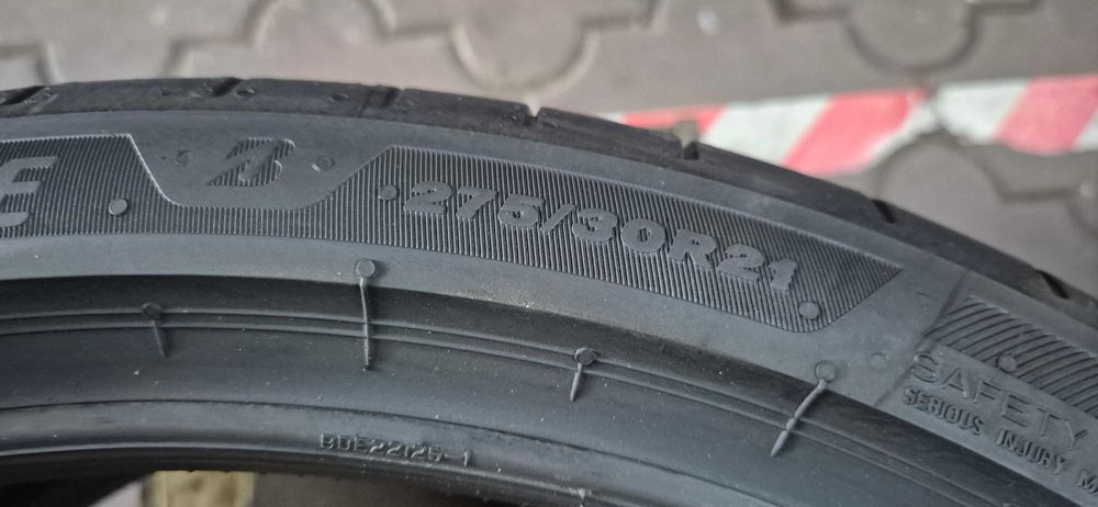 275/30/21 Bridgestone