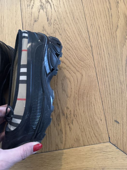 Pantofi sport Burberry nr 37,5