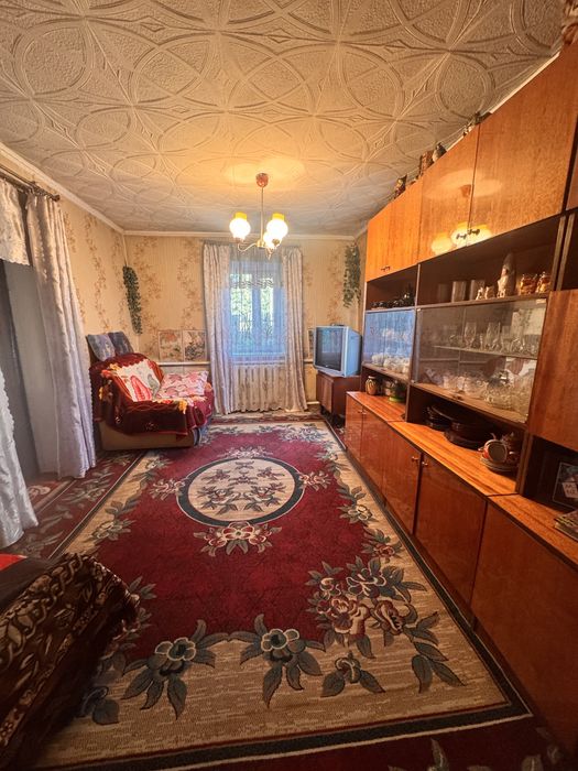 Продается отдельно стоящий дом в соц городе.