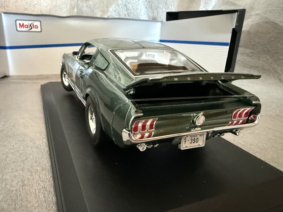 Macheta ford mustang 1.18