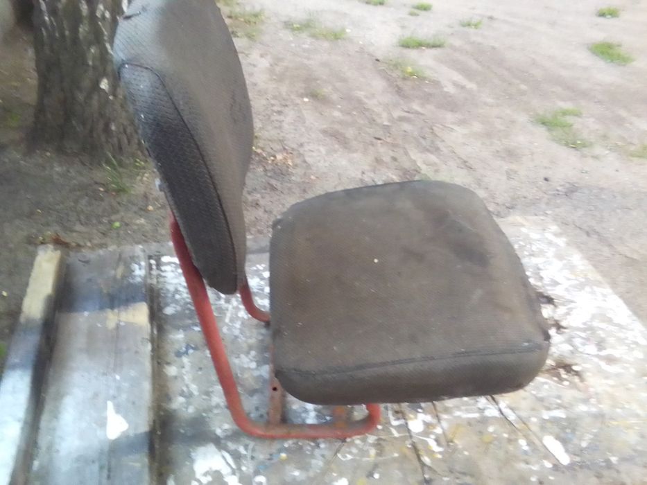 Продам Сиденье откидное