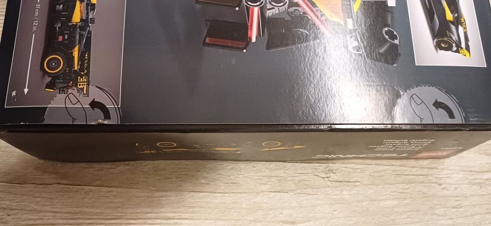Lego Technic 42151 Bugatti galben nou sigilat