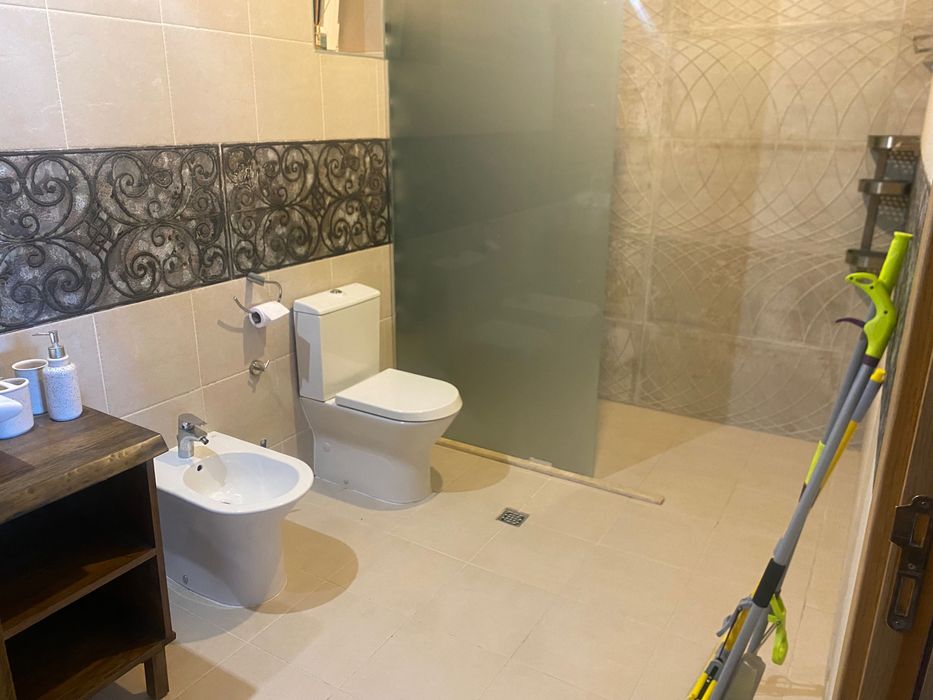 Дава се под наем Къща в Варна, Бриз - 295 кв.м за 918 € - Снимка #9