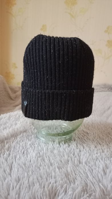 Продам разные шапки