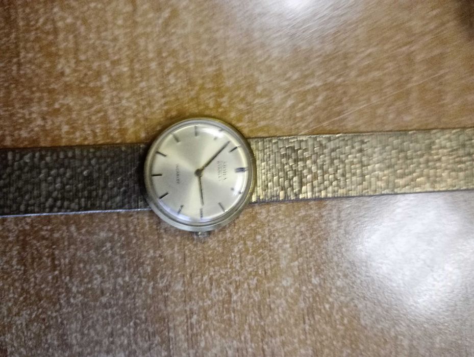 маркови ретро часовници