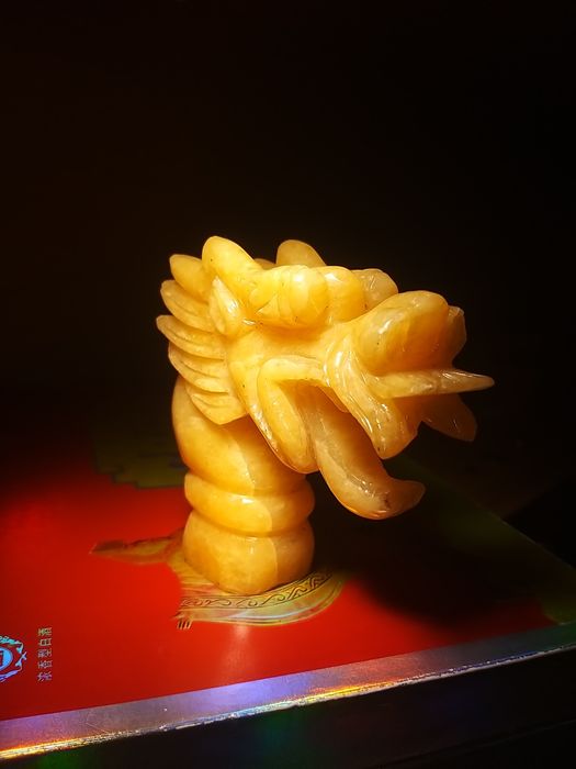 Продаётся эксклюзивная вещь, из особого Нифрита, всё ручной работы!