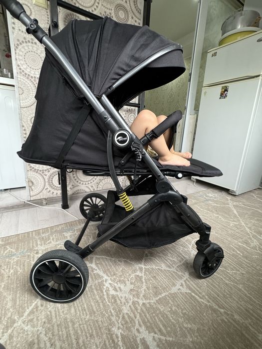 Продам детскую коляску