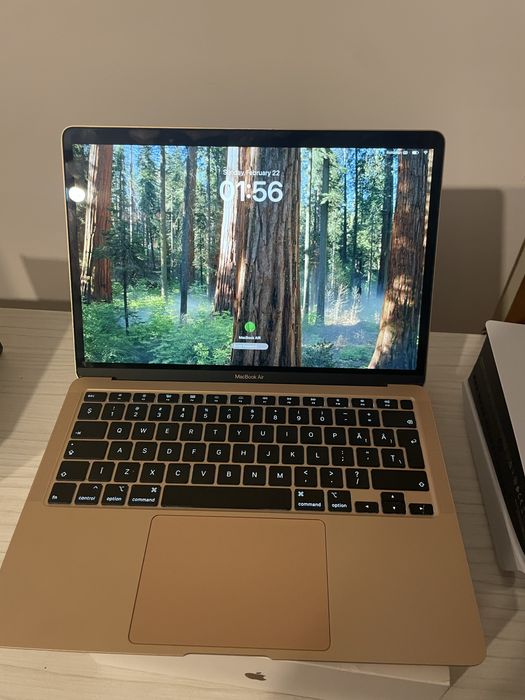 Macbook air 2020 Bucuresti Sectorul 1 • OLX.ro