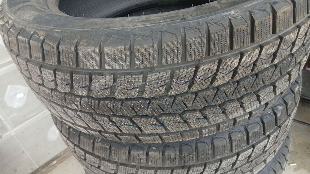 Продам шины новые 255/55R20