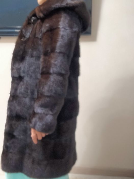 Продам норковую шубу