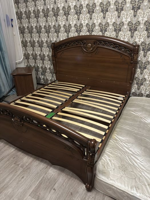 Продам кровать 200/180