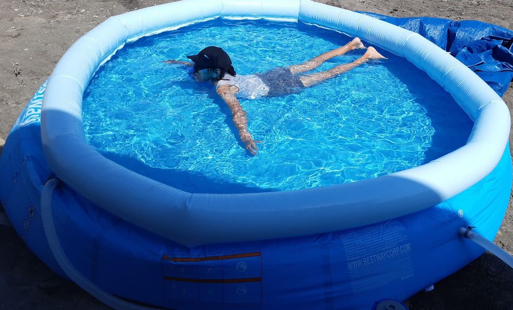 Бассеин б/у,в хорошем состояний