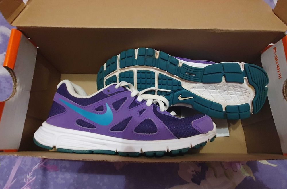 Маратонки NIKE , размер 35.5