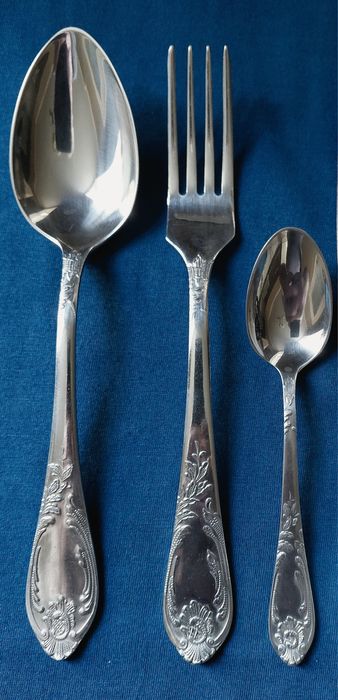 Столовые мельхиоровые приборы