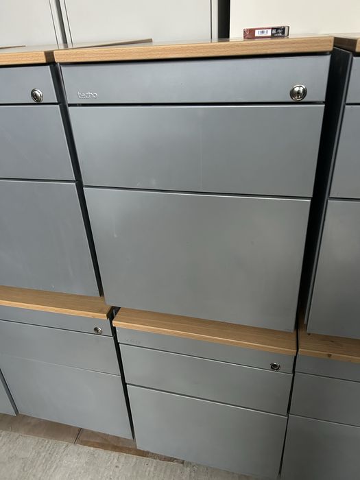 Casetiera roll box masa cadru metalic picioare masa