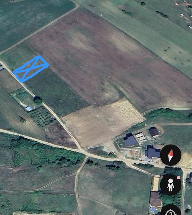 Teren  INTRAVILAN  ,705mp,16 m desch la strada,PANORAMIC