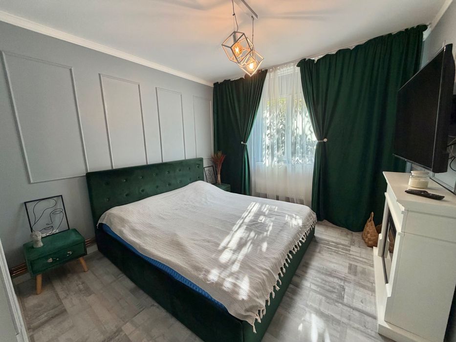 Închiriez apartament cu 3 camere în Craiova, Cal. Bucuresti, zona Viitorul