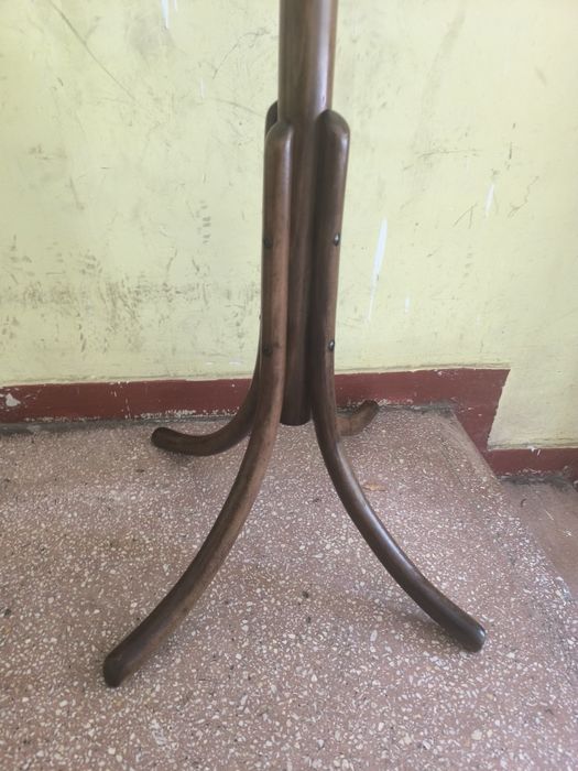 Cuier Thonet reconditionat