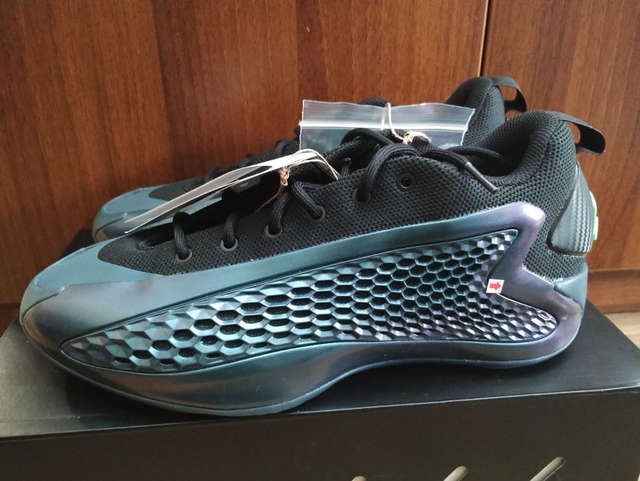 Оригинални маратони/кецове Adidas Anthony Edwards