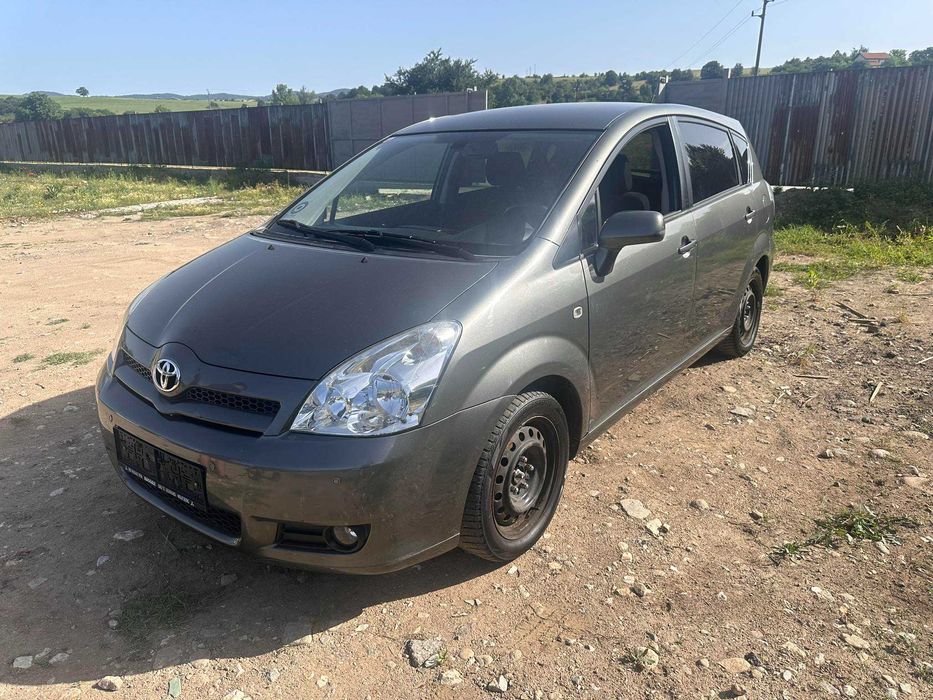 На Части Toyota Corolla Verso 2.2 D-4d 136к.с 2006г
