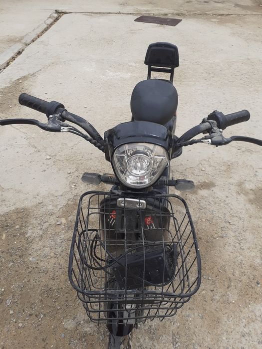 Электроскутер  sk8