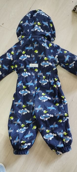 Продам комбинезон 86см