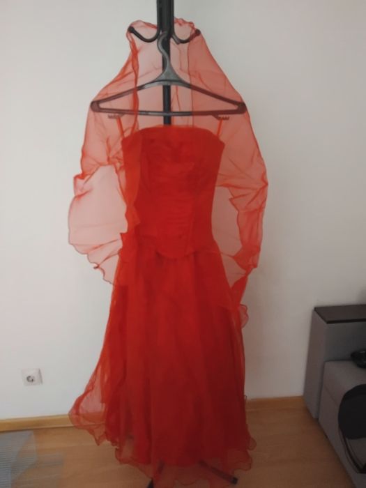 Продам вечерние платья