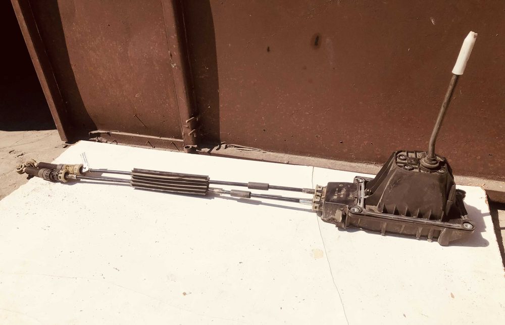 Скоростен лост Nissan note 1.4i 88hp 2007г