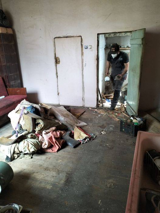 Debarasari evacuez apartamente