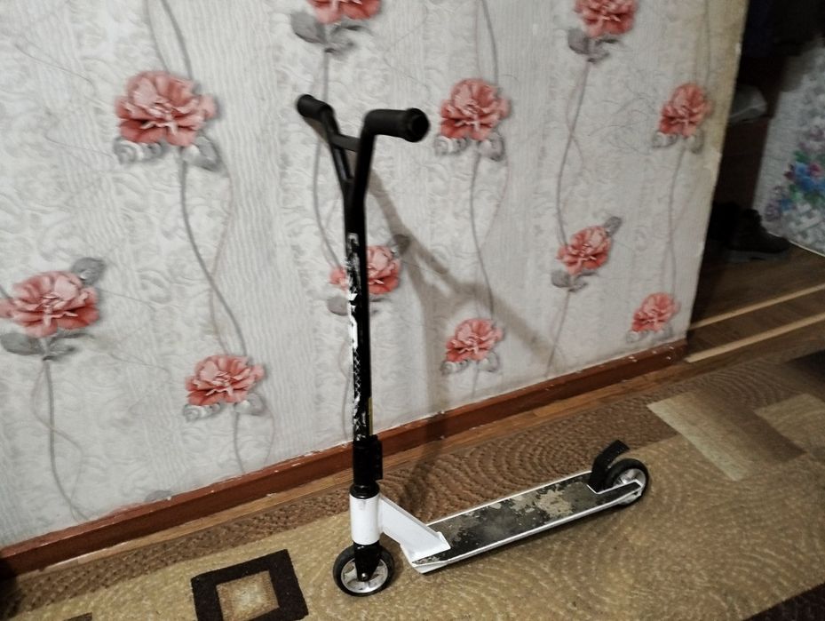 Продам самокат!!