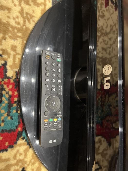 Телевизор LG диагональ 105 см