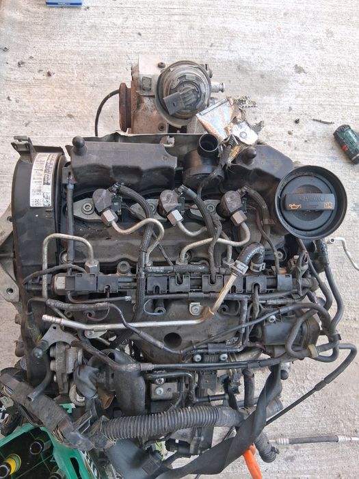 Vând chiuloasă vw polo r6 1.2 diesel cod cfwa  in stare perfecta