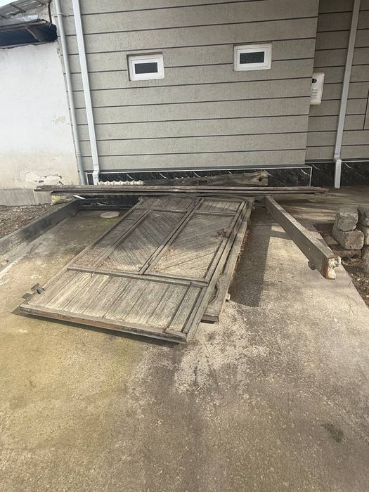 Eshik , darvoza , chugun batareya , bolor arzonga sotiladi