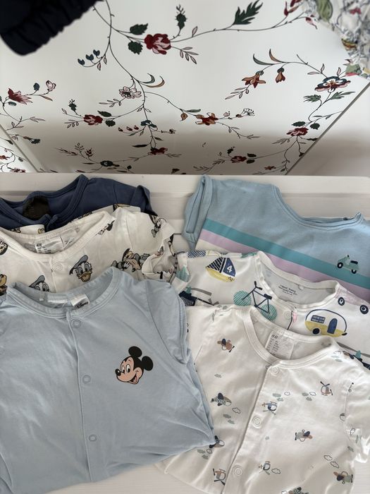 Дрехи за бебе в размер 74 и 80 H&M, Next, Mayoral