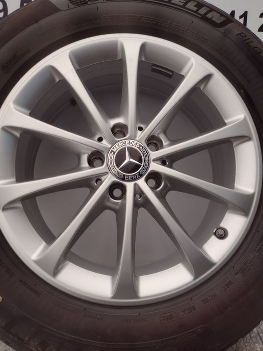 Почти нови 17-5х112 ЕТ44 6.5j Mercedes GLA
