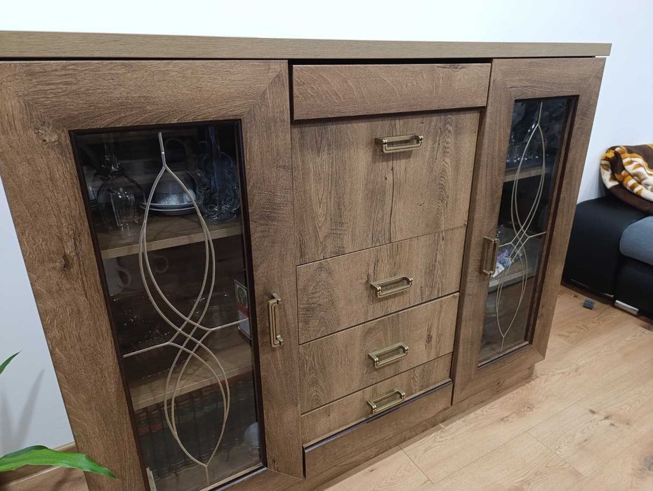 Vand mobilier de hol si living