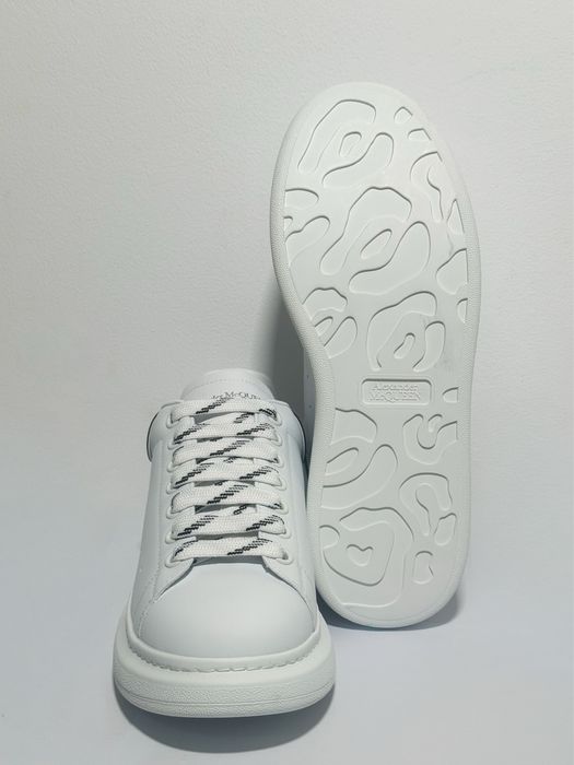 Alexander Mcqeen alb negru