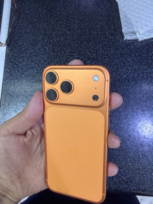 iphone 17 pro max 512g ZAA 100% 144 sikl yahwi holatda oqip tel qlila