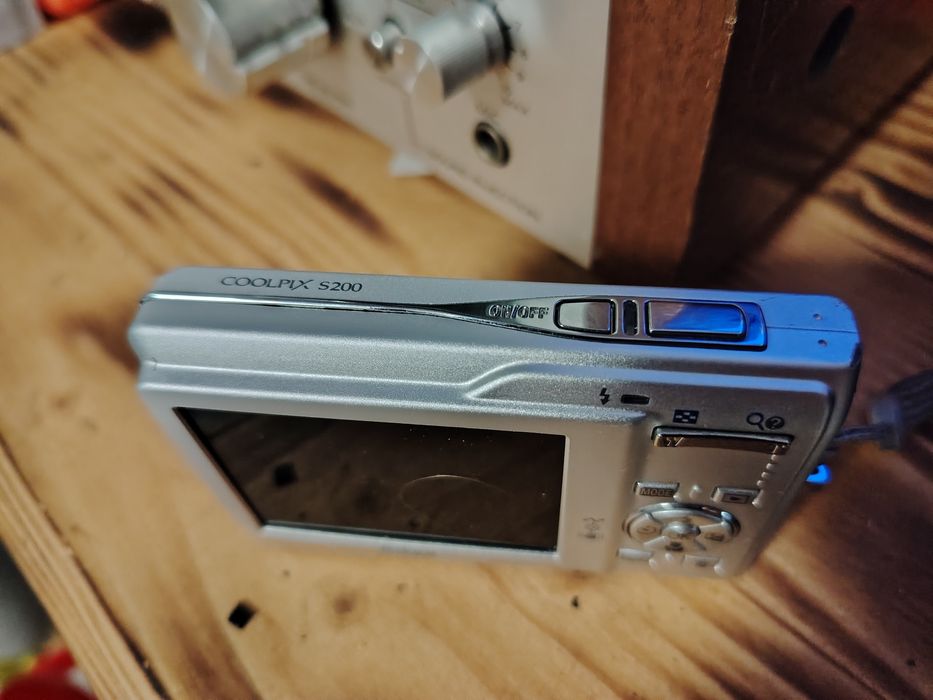 Aparat foto Nikon Coolpix S200
